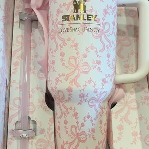 Stanley Pink and White Bow Pattern Tumbler 40oz